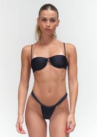 ÉTOILE NERO FLIRTY BOTTOM